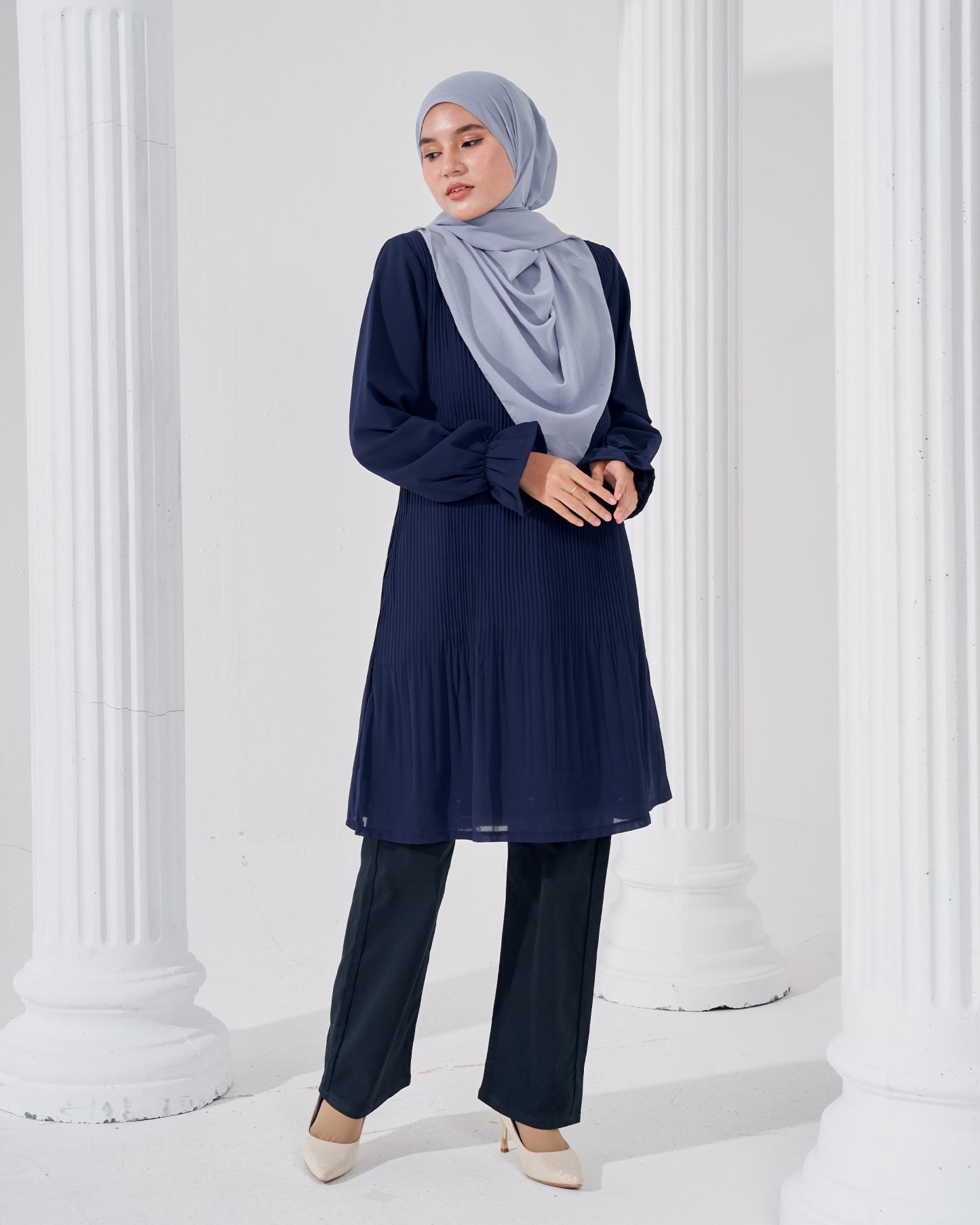 Blouse Pleated Heqira - Navy Blue