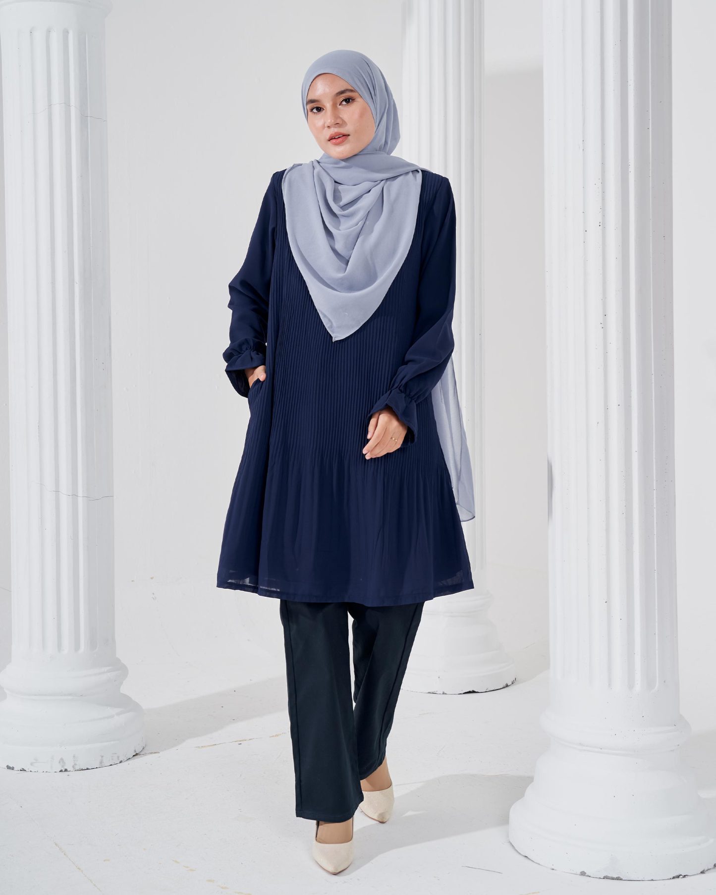 Blouse Pleated Heqira - Navy Blue