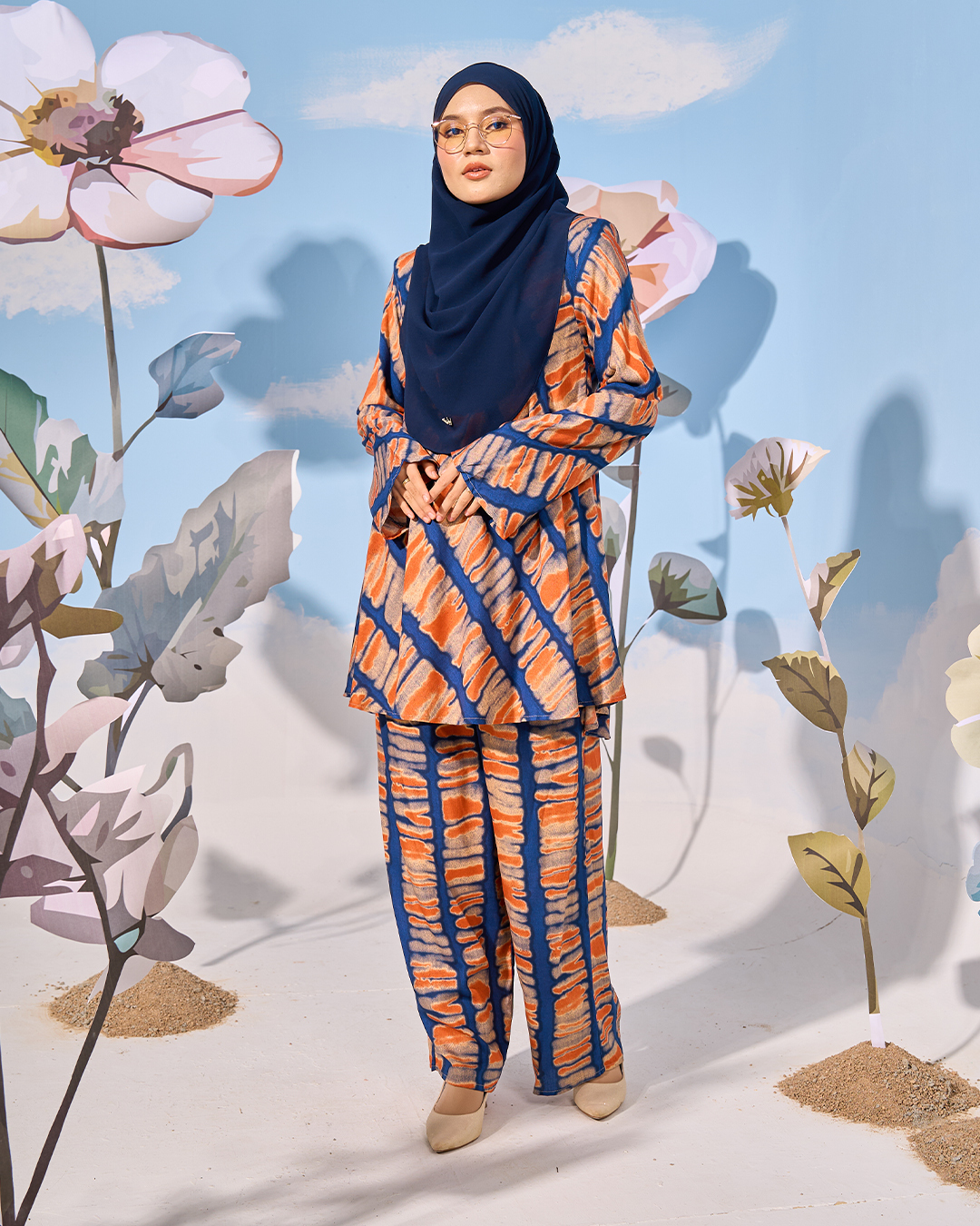 Suit Daisy Laluna X MCC - Navy Blue