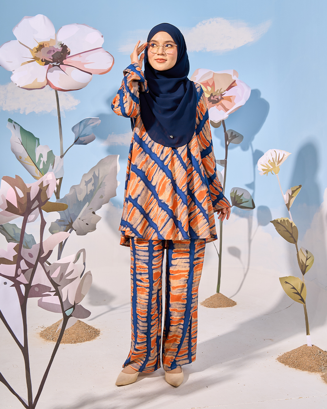 Suit Daisy Laluna X MCC - Navy Blue
