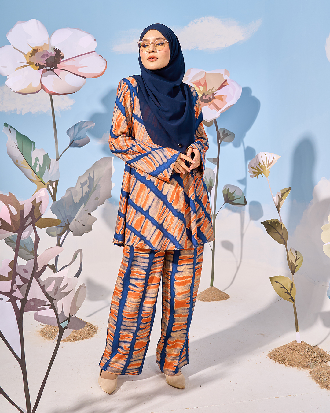 Suit Daisy Laluna X MCC - Navy Blue