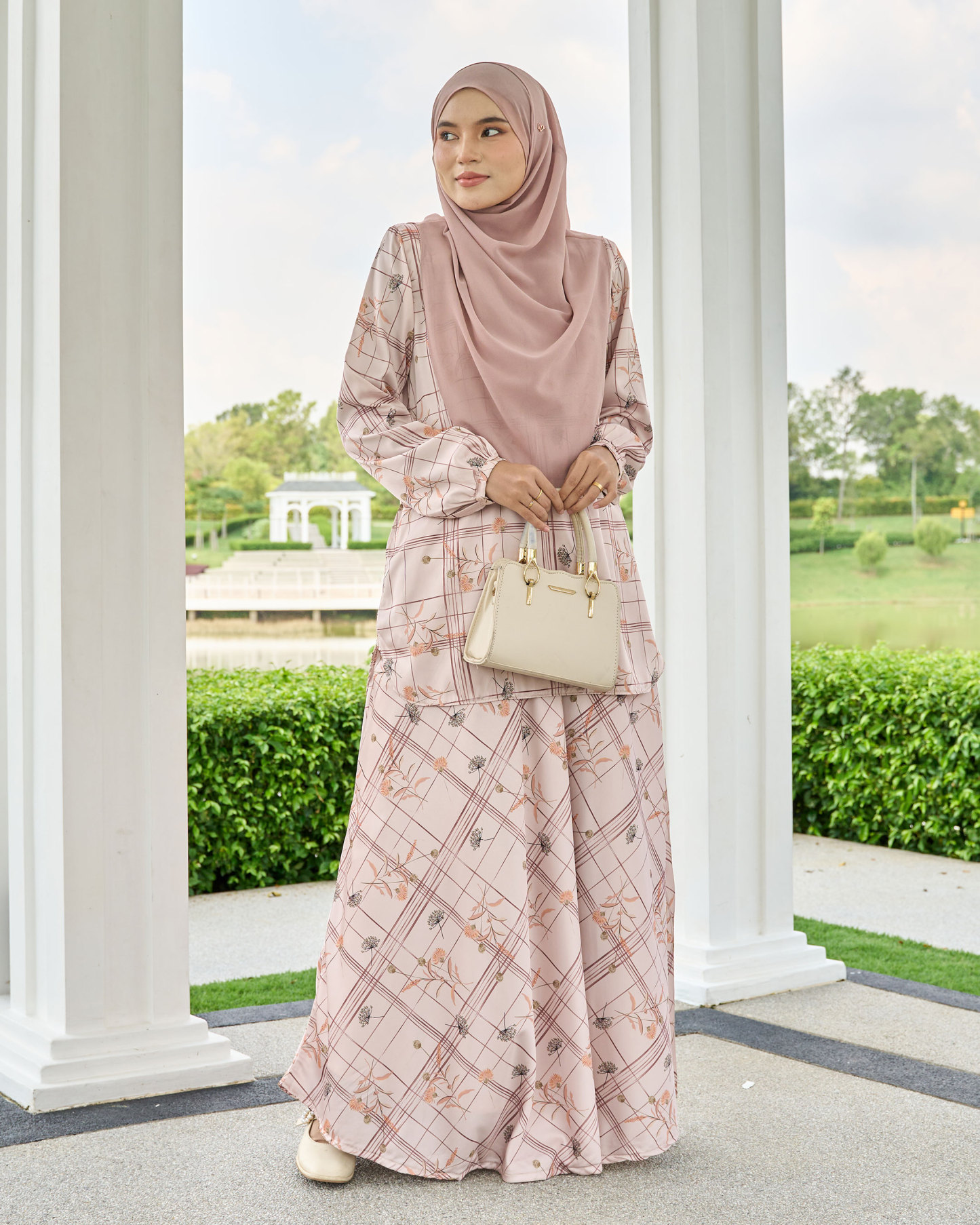 Suit Hawa