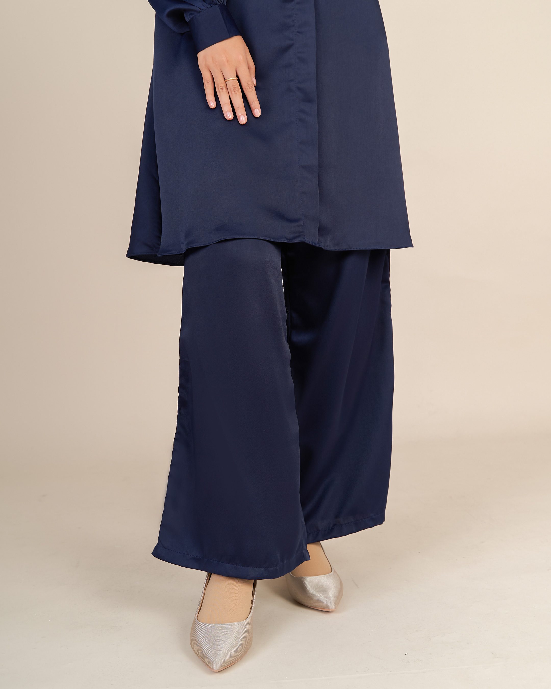 Suit Larna Laluna X MCC - Navy Blue