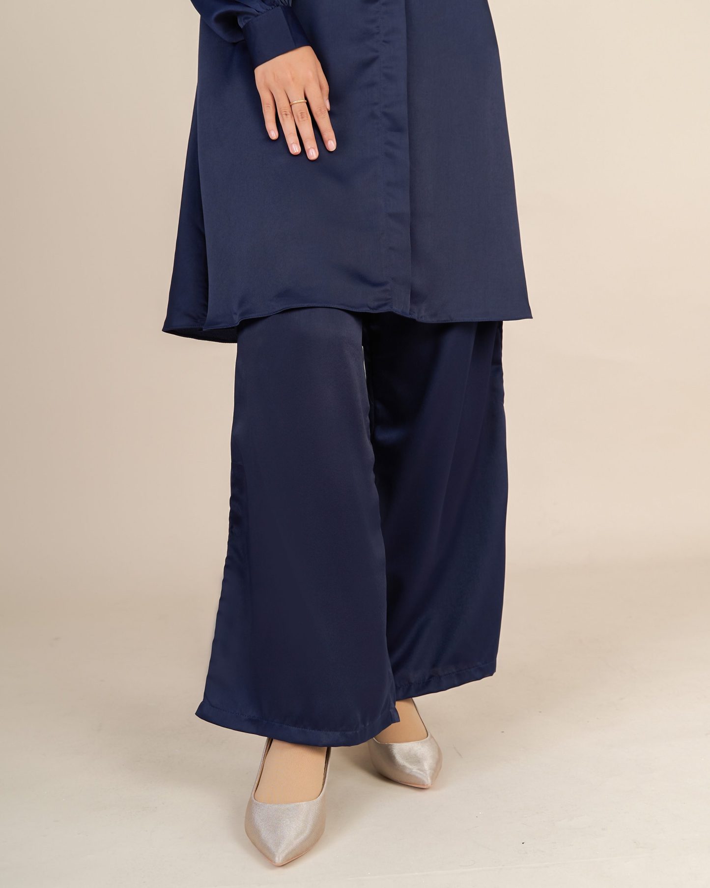Suit Larna Laluna X MCC - Navy Blue