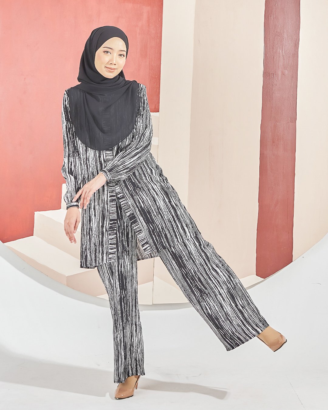 Suit Likita Laluna X MCC - Army Black