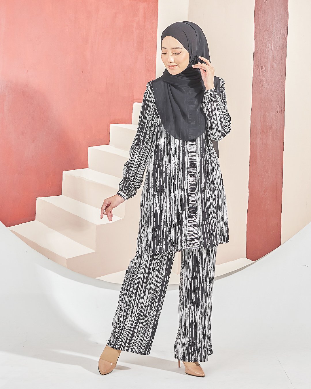 Suit Likita Laluna X MCC - Army Black