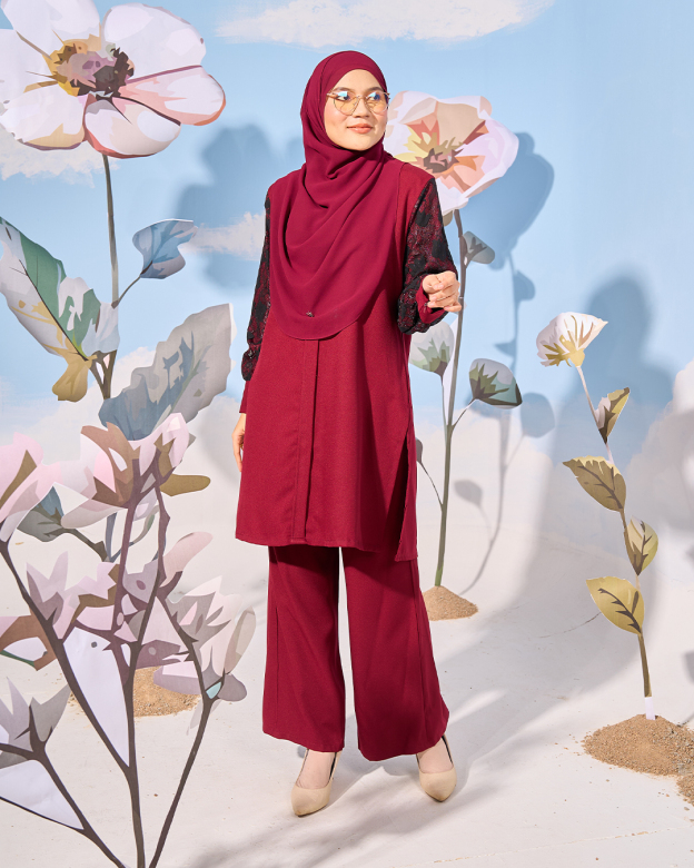 Suit Liliana Laluna X MCC - Currant Red