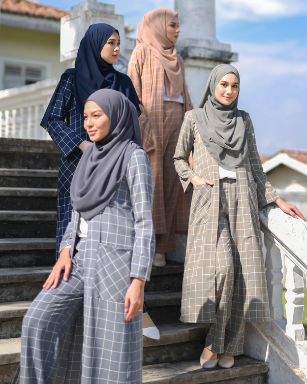 Suit Fatma - Anchor Grey