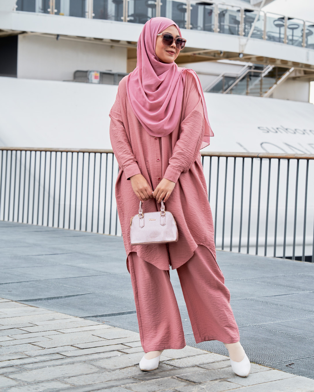 Suit Soho - Salmon Buff
