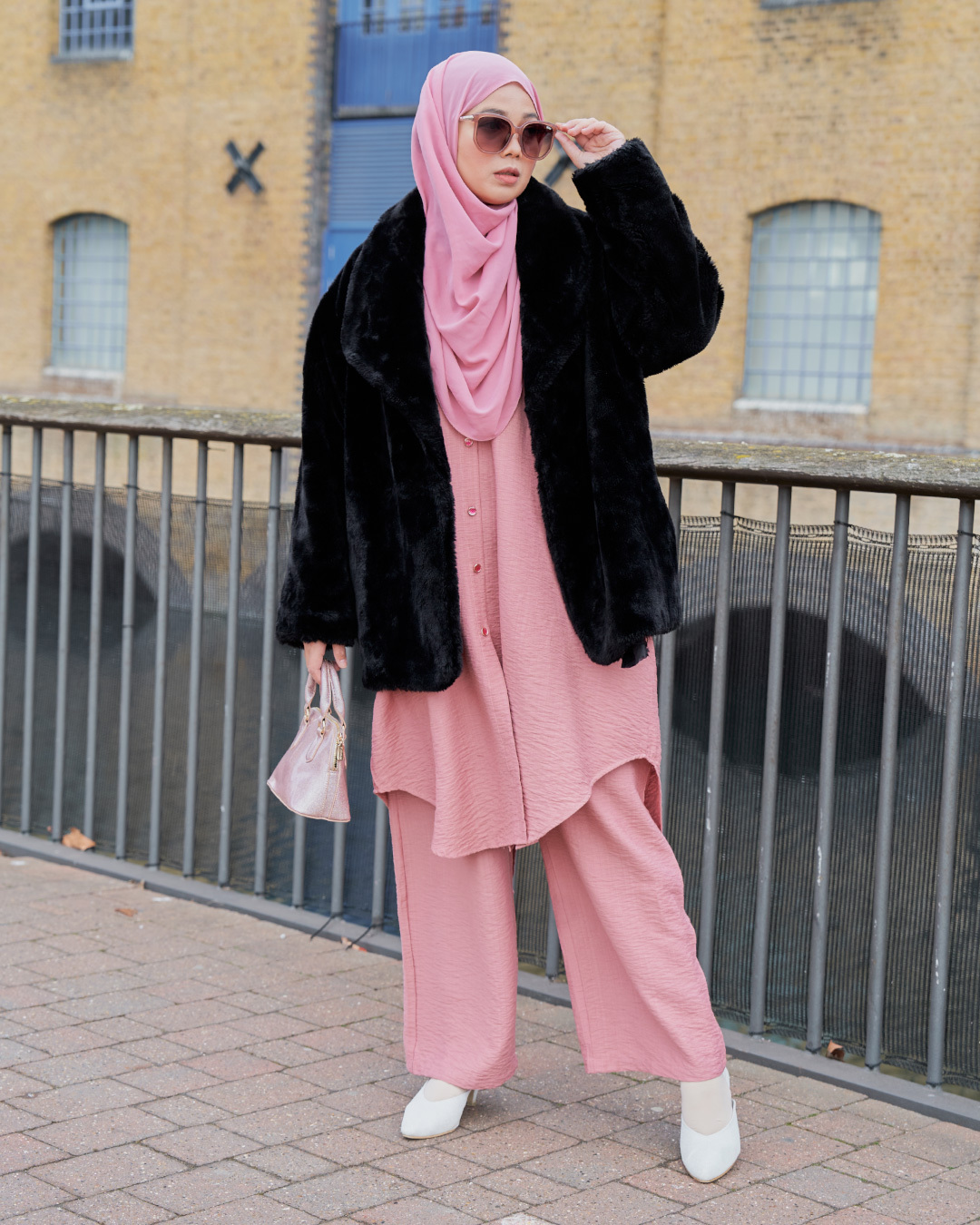 Suit Soho - Salmon Buff