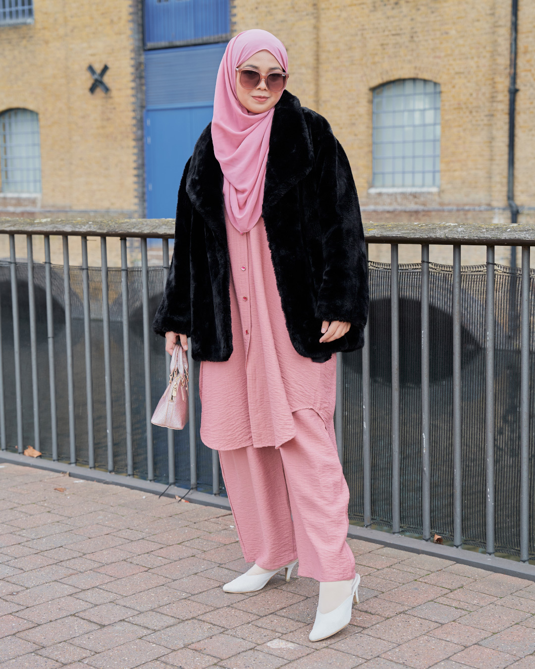 Suit Soho - Salmon Buff