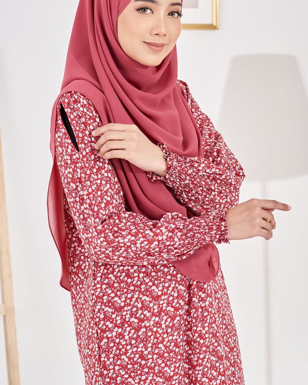 Medi Dress Lashira Laluna X MCC - Cherry Pink