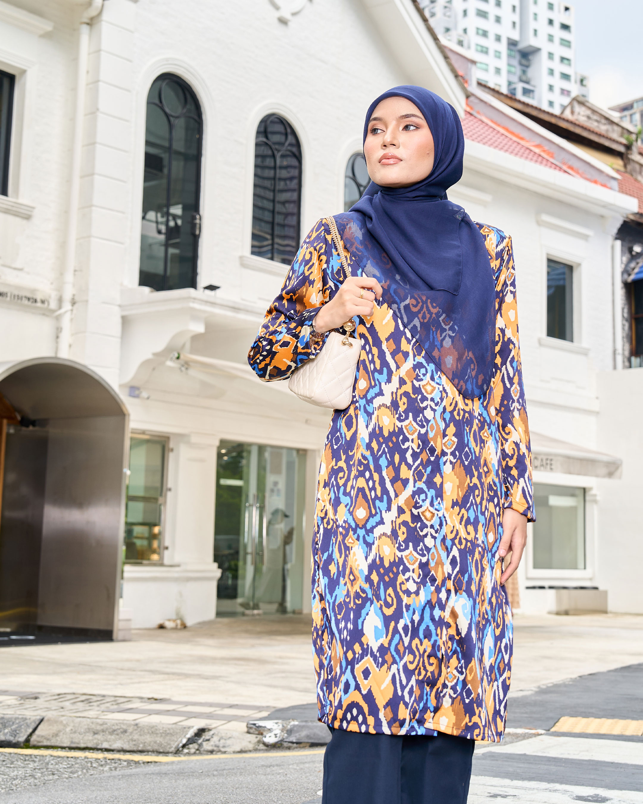 MCC Lifestyle Tunic Satin Arwen