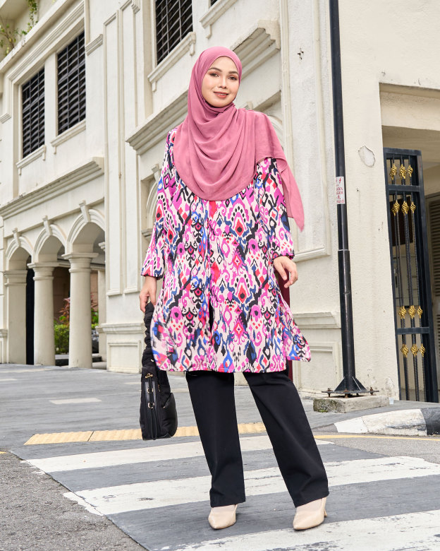 MCC Lifestyle Tunic Satin Arwen 