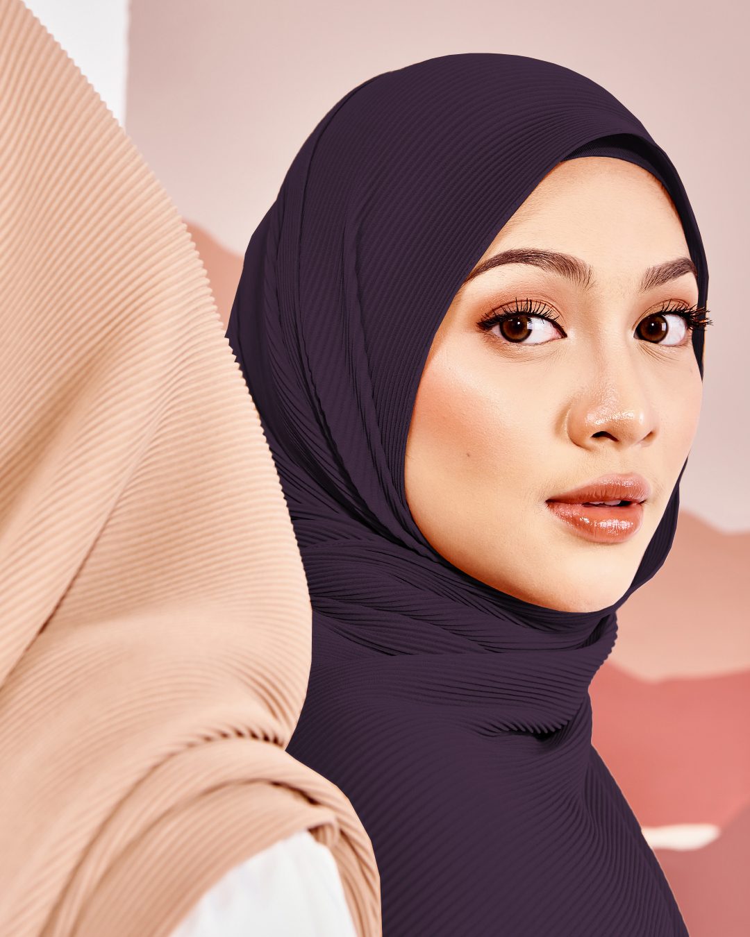 Wide Shawl Pleated Valerie Valily X MCC - Egg Plant