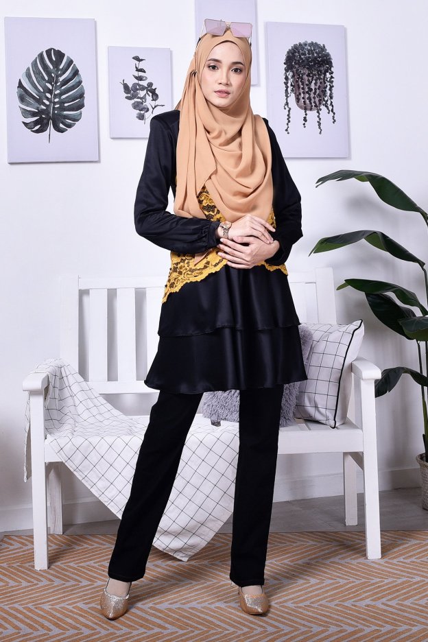 Blouse Lace Baini II - Golden Black