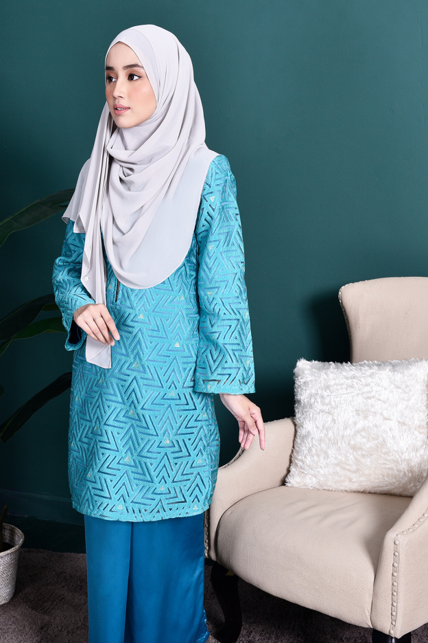 Baju Kurung Lace Adrina - Turquoise Blue