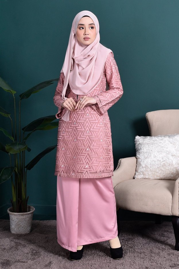 Baju Kurung Lace Adrina - Ballerina Pink