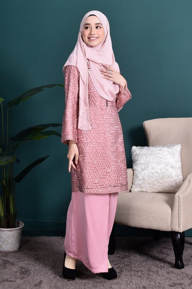Baju Kurung Lace Adrina - Ballerina Pink