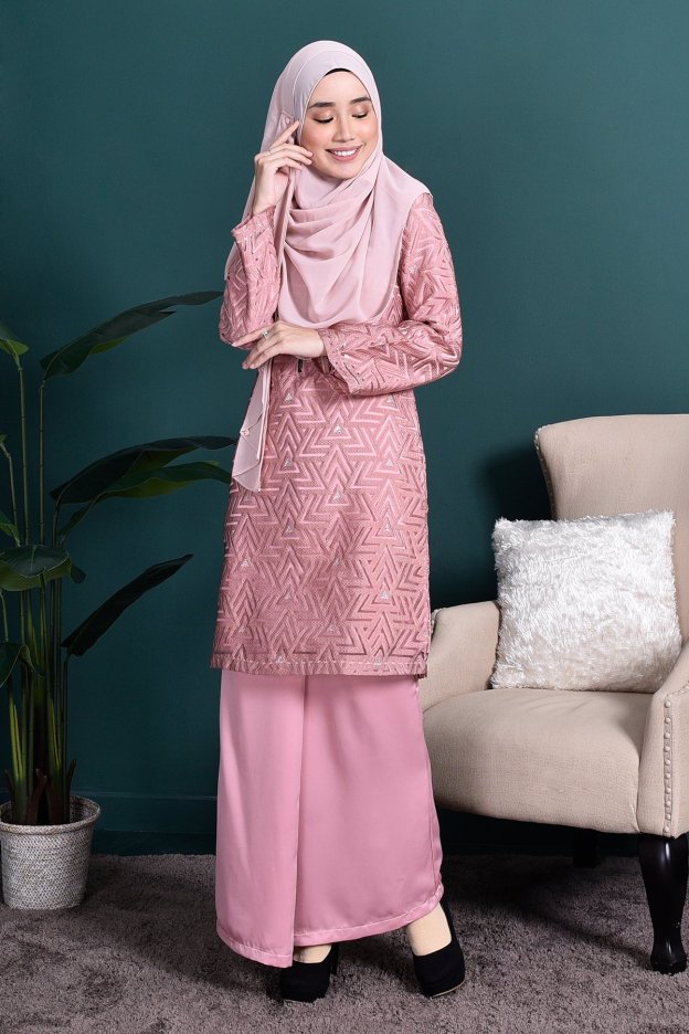 Baju Kurung Lace Adrina - Ballerina Pink