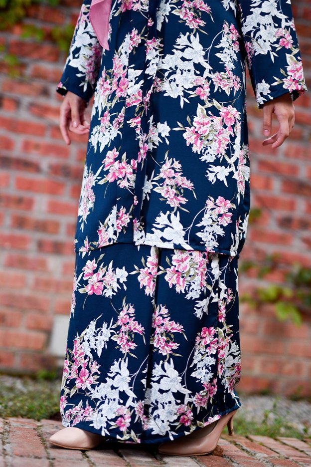 Baju Kebarung Atiya - Navy Blue