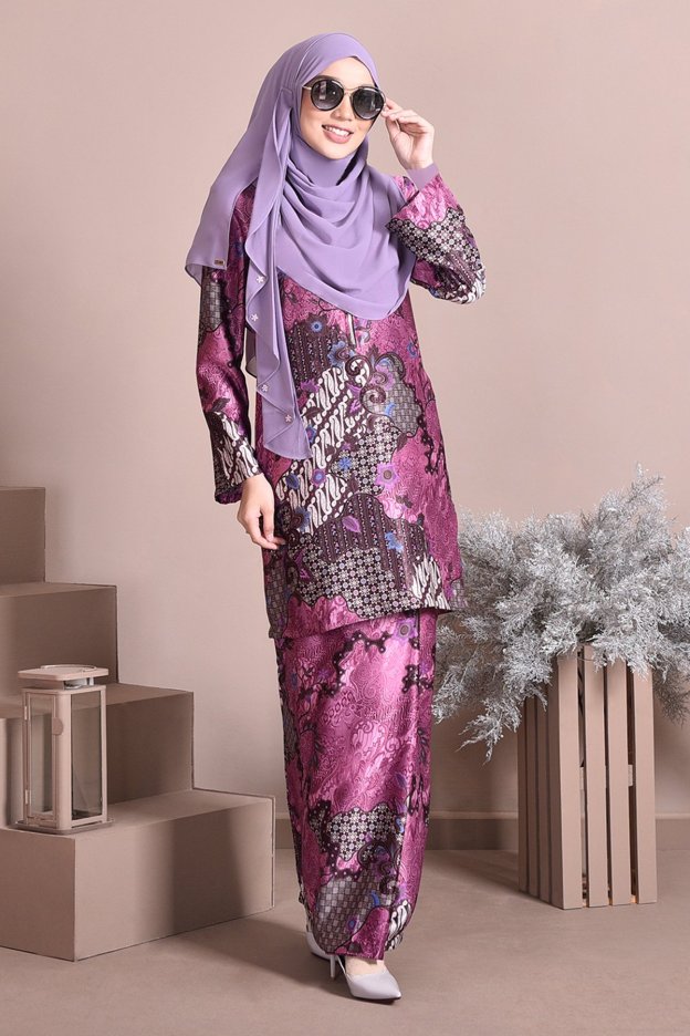 Baju Kurung Batik Satin Silk Narisa - Candy Pink
