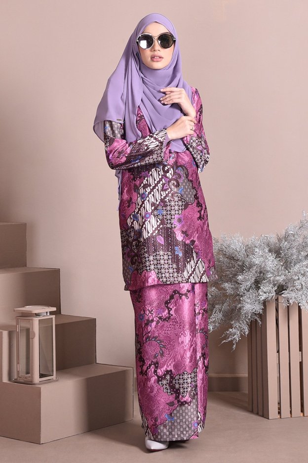 Baju Kurung Batik Satin Silk Narisa - Candy Pink