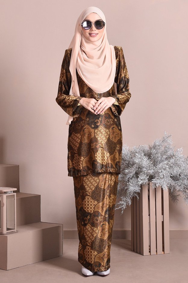 Baju Kurung Batik Satin Silk Nasiha - Honey Gold