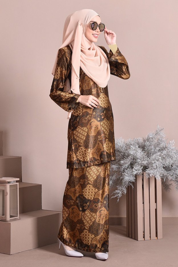 Baju Kurung Batik Satin Silk Nasiha - Honey Gold