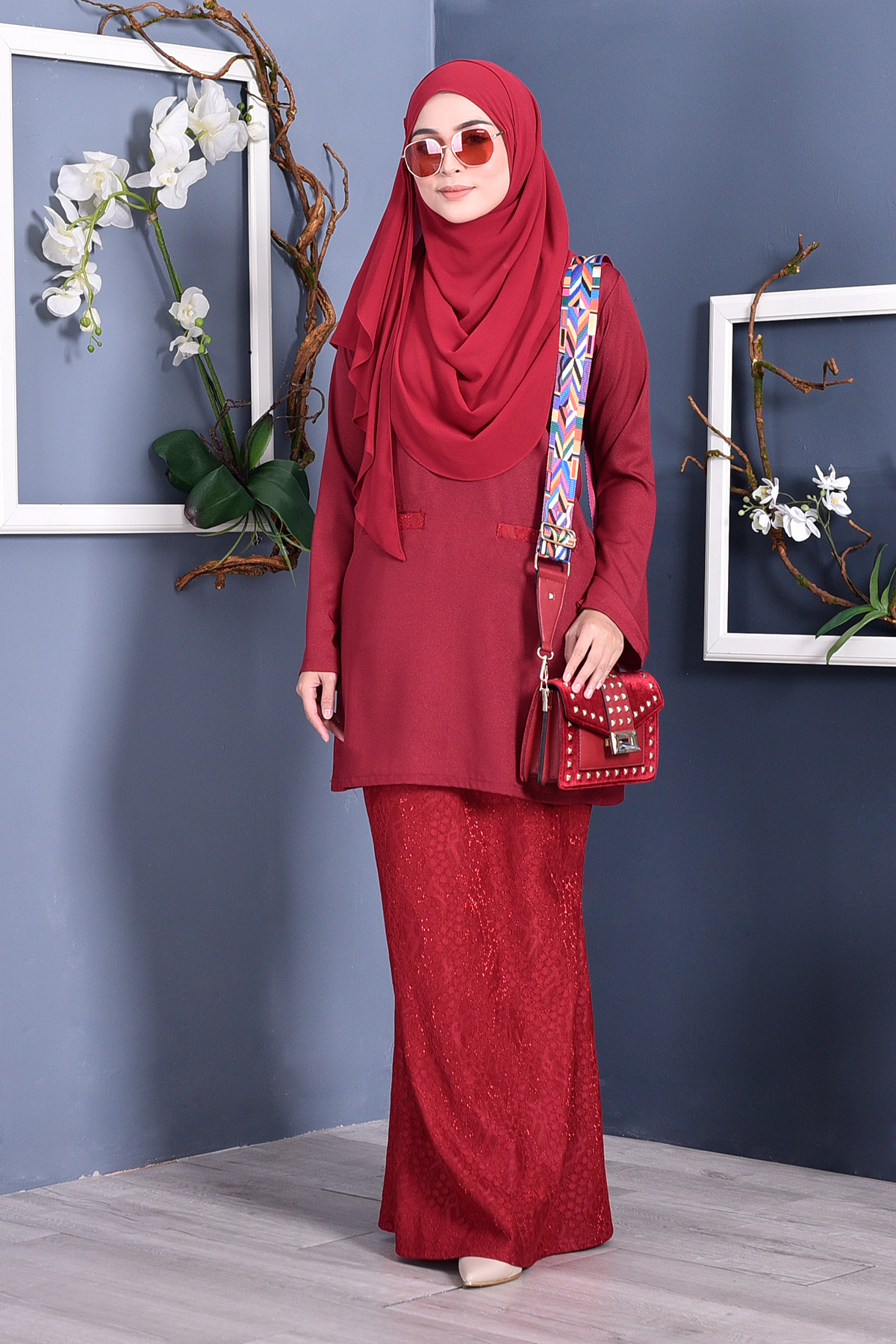 Baju Kurung Kedah Lace Gemini - Cherry Red