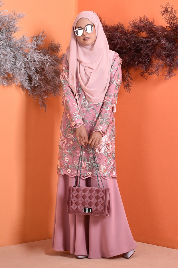Baju Kurung Lace 3D Azura - Coral Pink