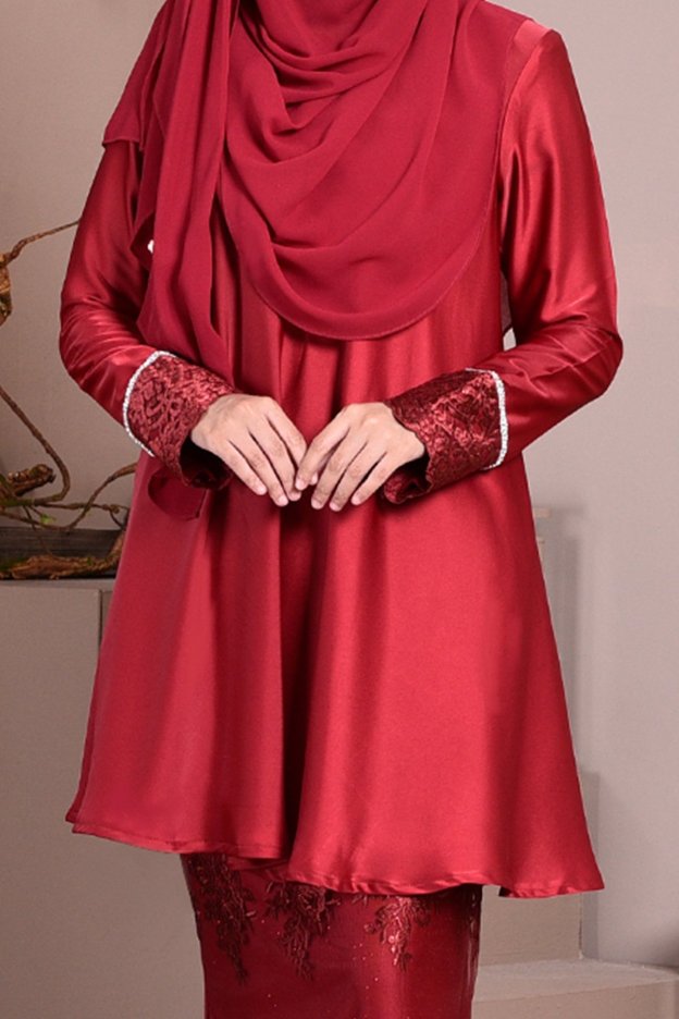 Baju Kurung Lace Avery - Scarlet Red