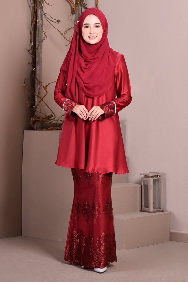 Baju Kurung Lace Avery - Scarlet Red