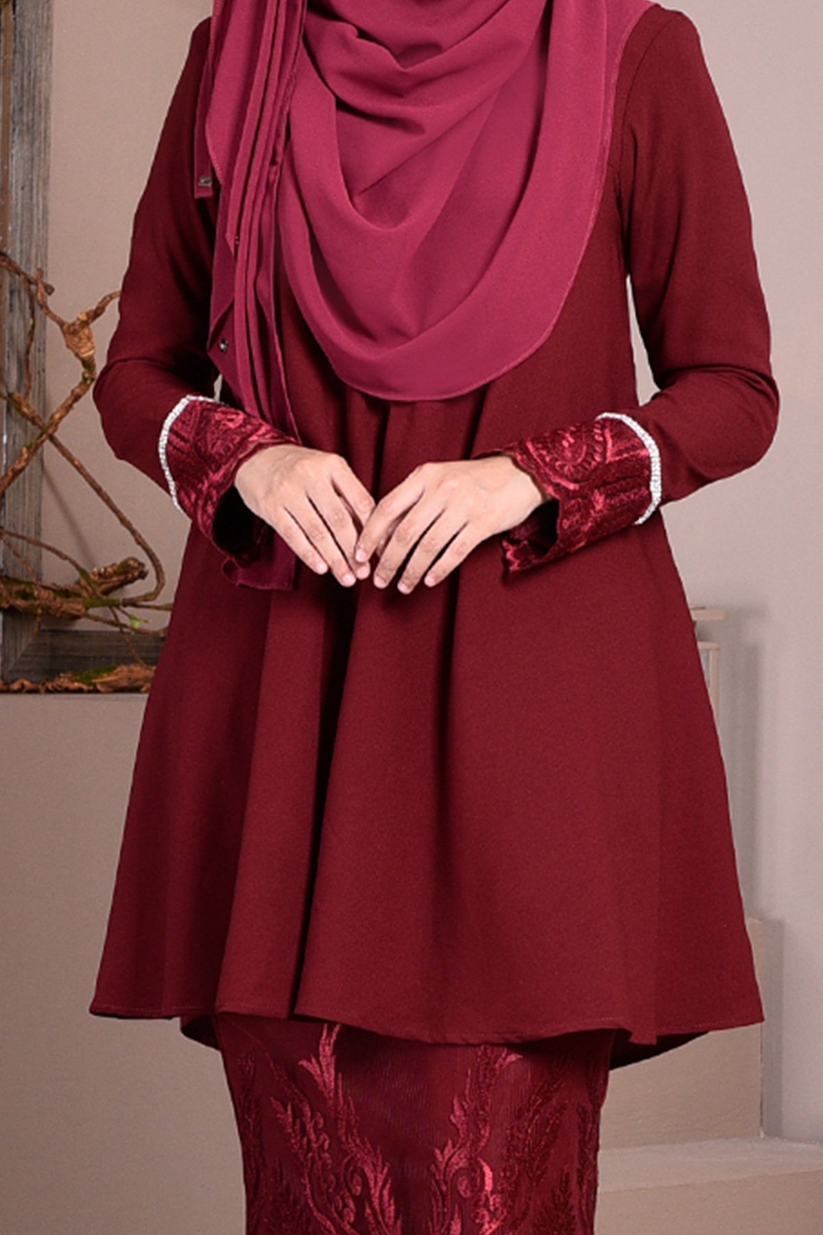 Baju Kurung Lace Aveth - Ruby Maroon