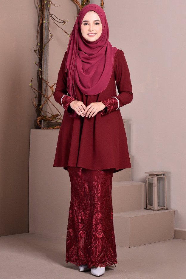 Baju Kurung Lace Aveth - Ruby Maroon