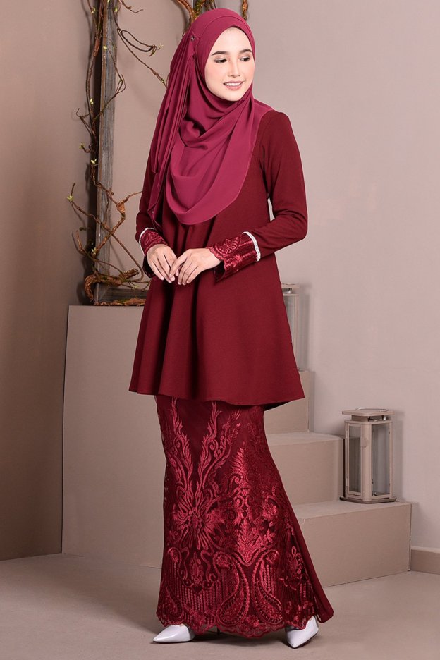 Baju Kurung Lace Aveth - Ruby Maroon