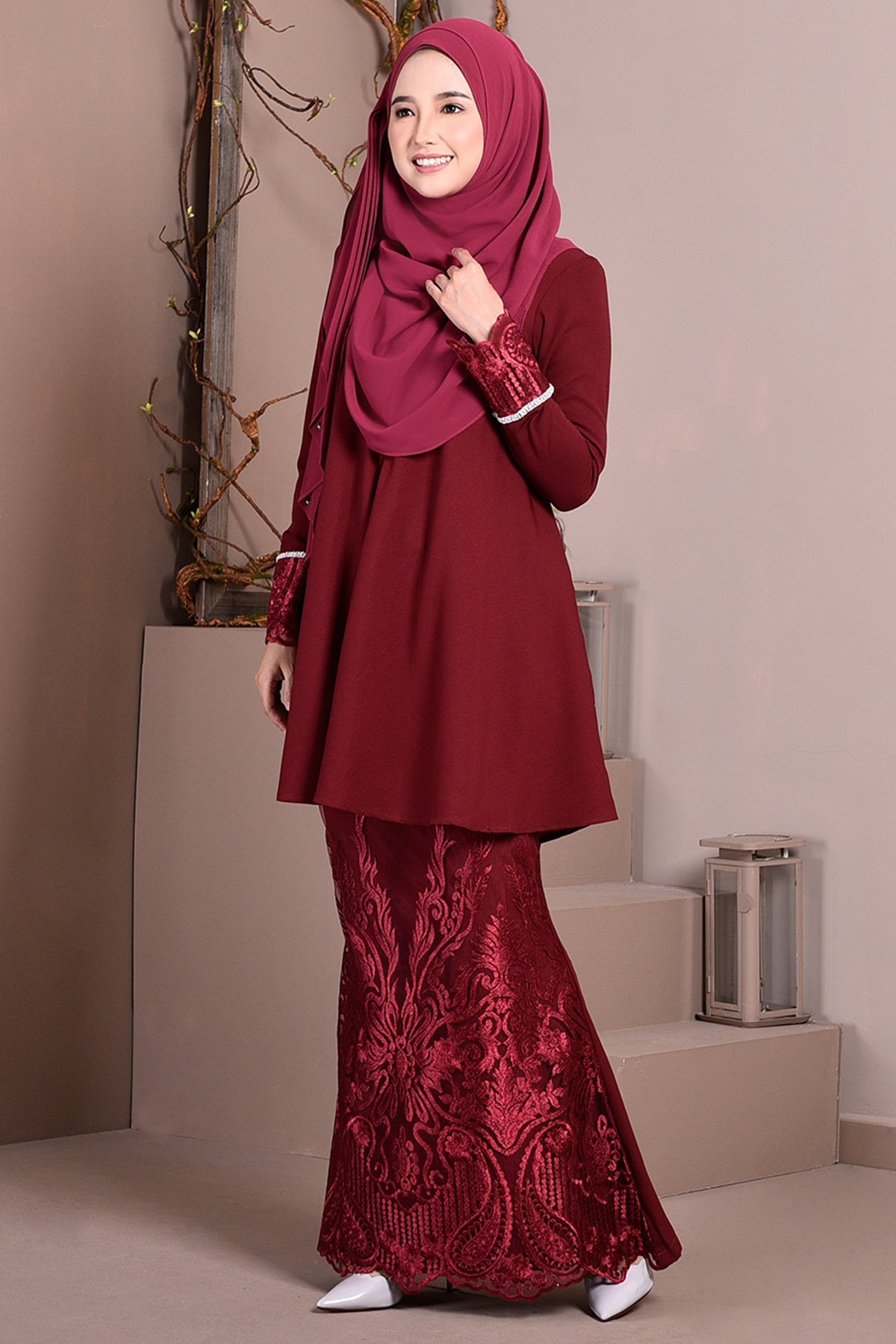 Baju Kurung Lace Aveth - Ruby Maroon