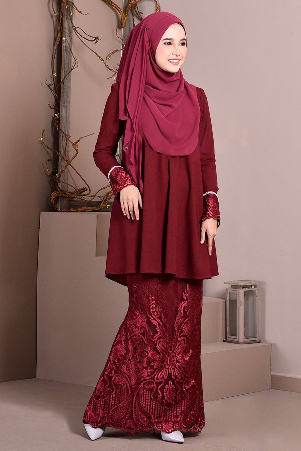 Baju Kurung Lace Aveth - Ruby Maroon