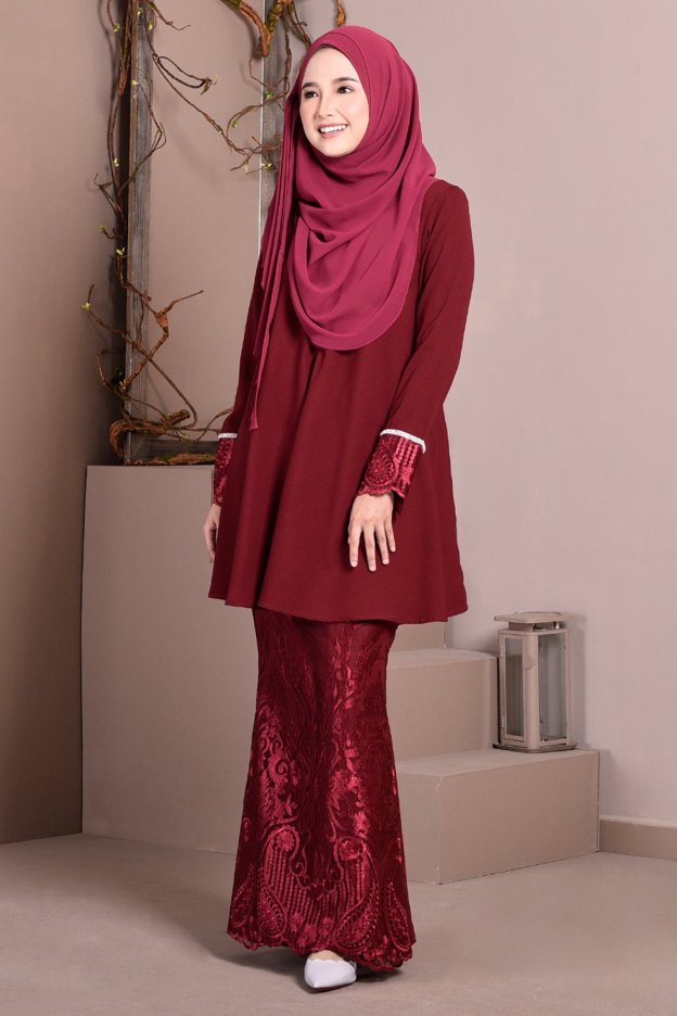 Baju Kurung Lace Aveth - Ruby Maroon