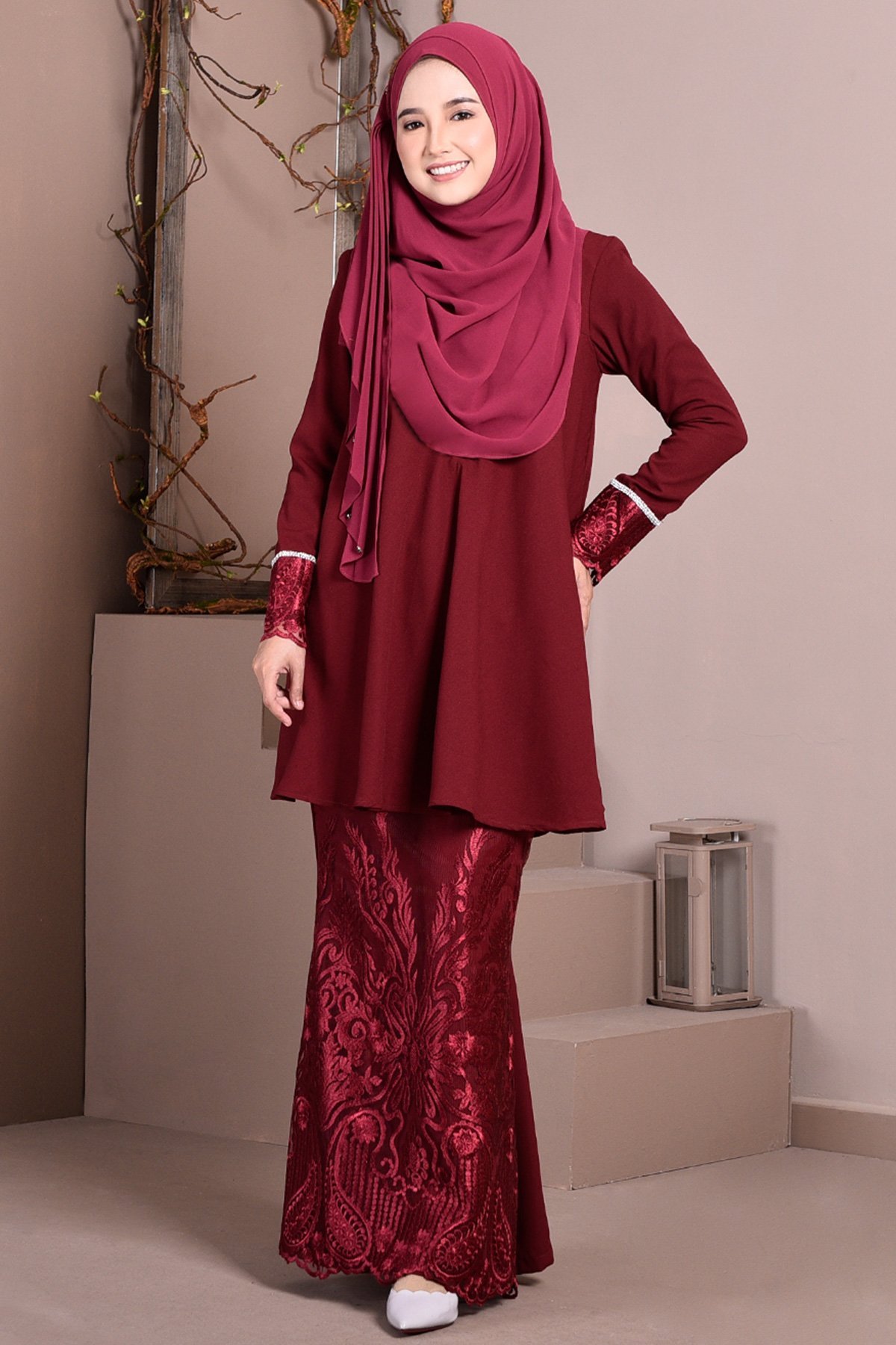 Baju Kurung Lace Aveth - Ruby Maroon