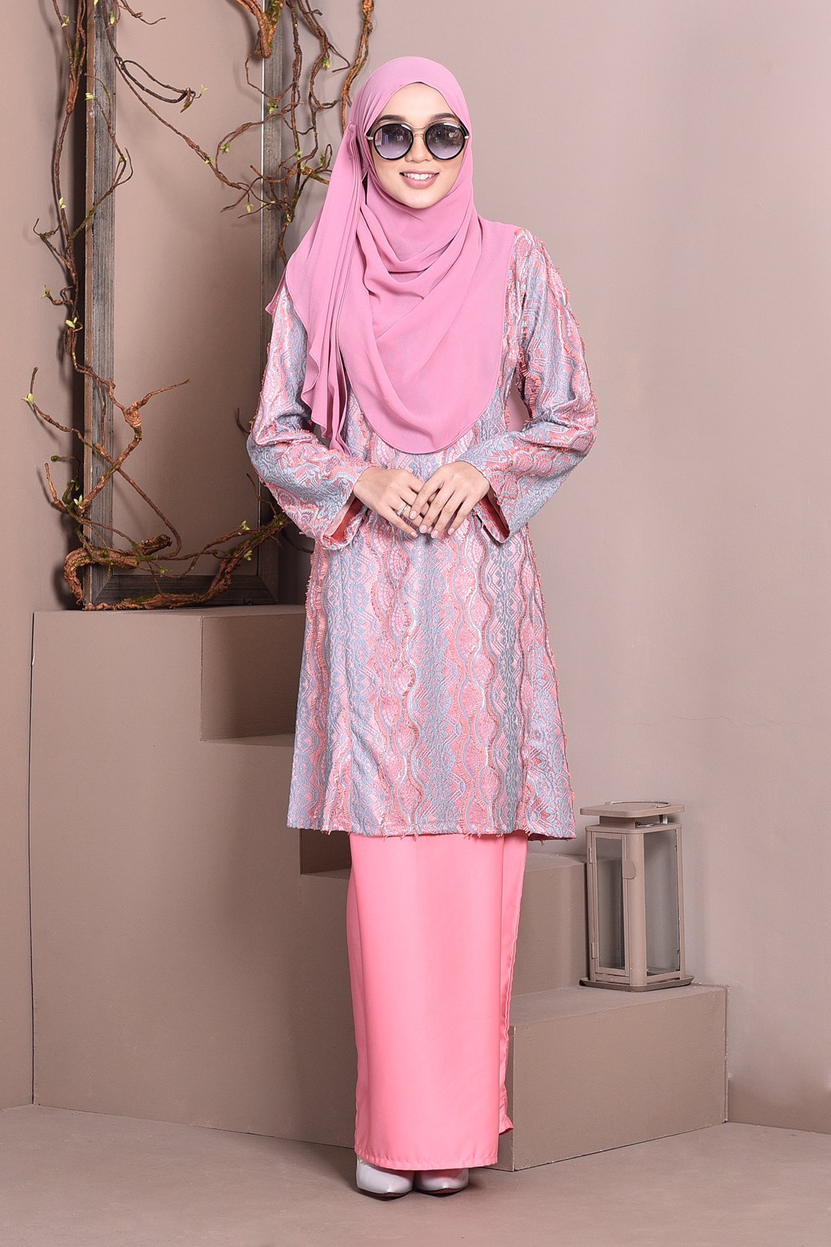 Baju Kurung Pahang Lace Gia - Baby Pink