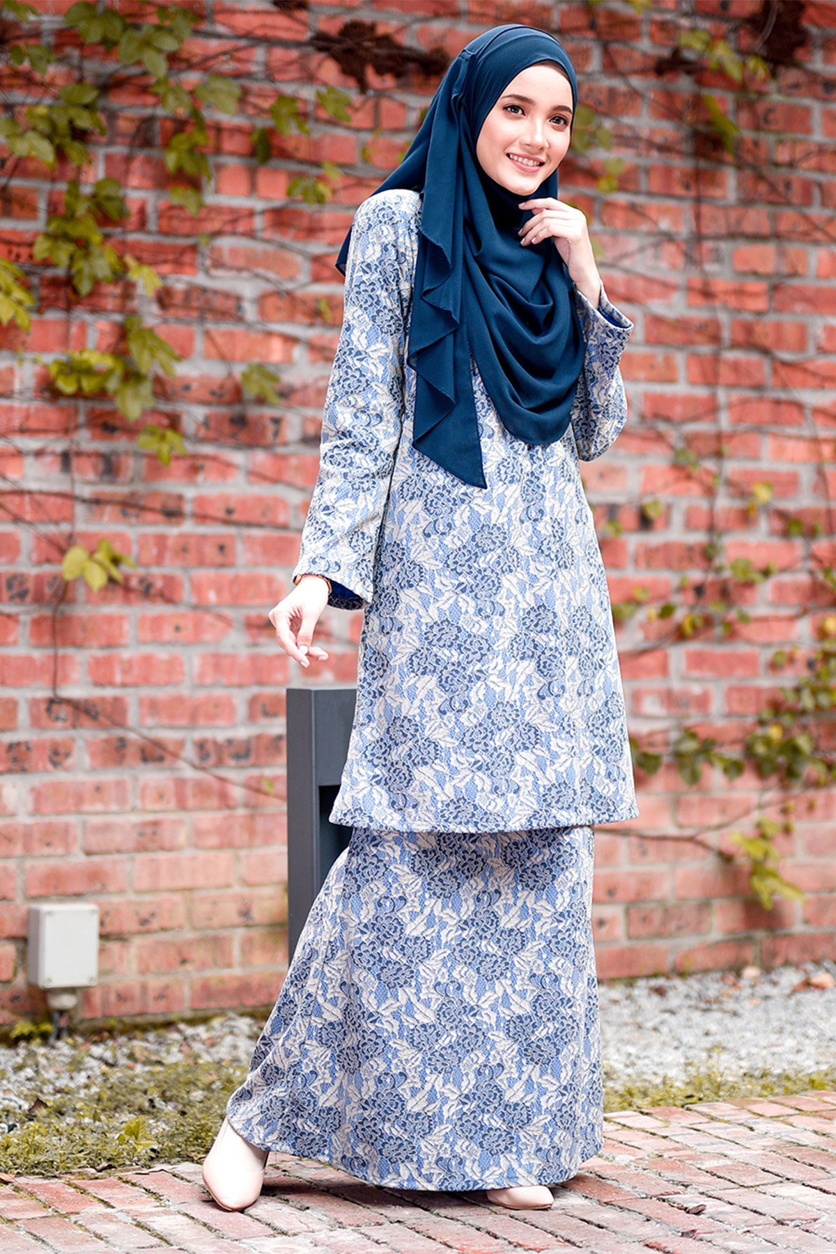 Baju Kurung Lace Lux Gwen - Blue