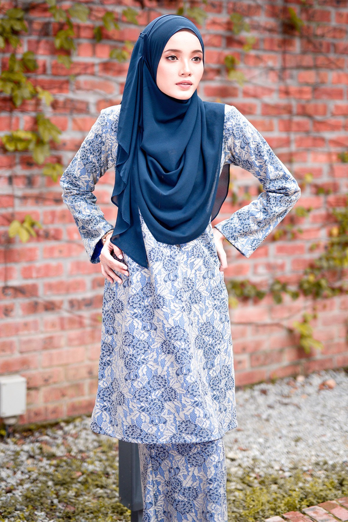 Baju Kurung Lace Lux Gwen - Blue