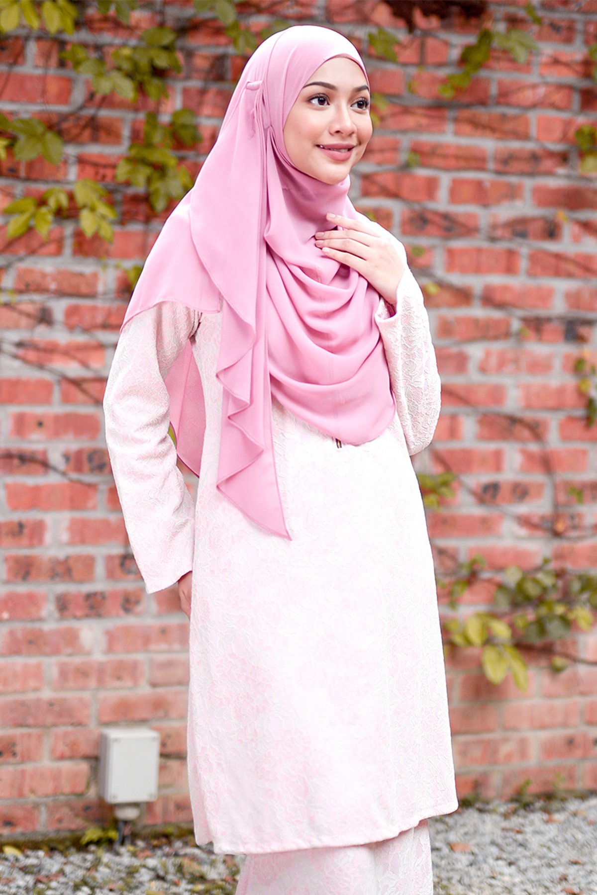 Baju Kurung Lace Lux Gwen - Pink