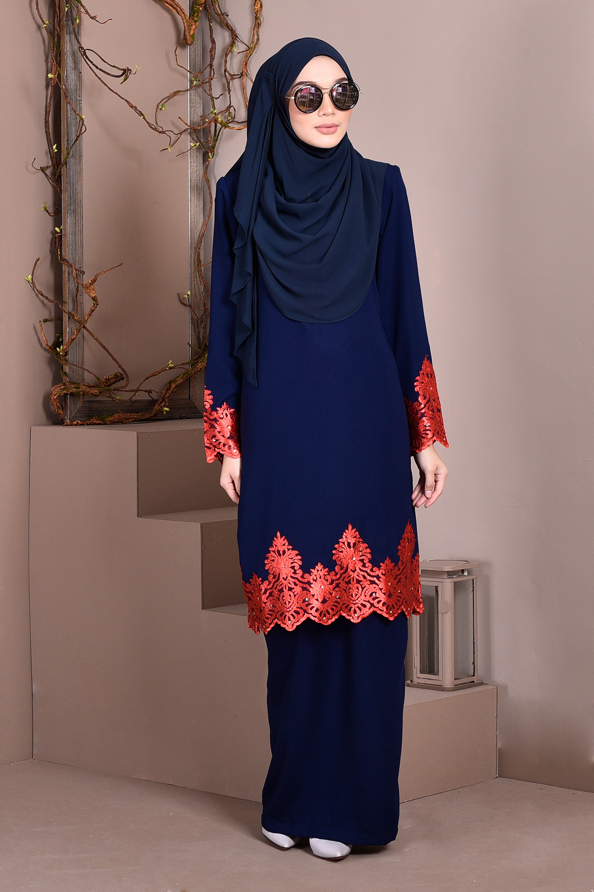 Baju Kurung Lace Royal Maya - Navy Blue