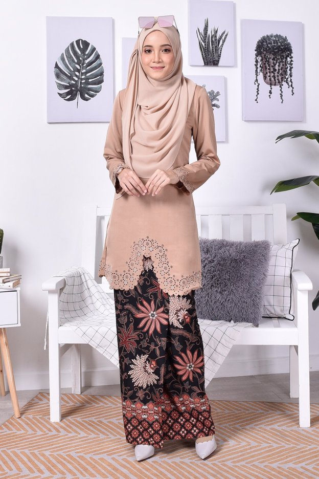 Baju Kurung Batik Moden Lasercut Nasim - Milk Tea
