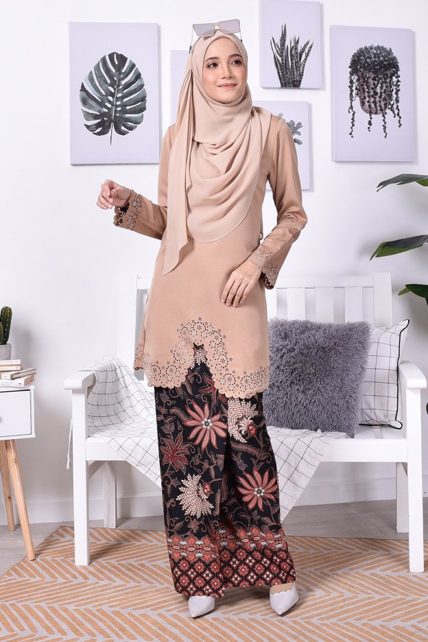 Baju Kurung Batik Moden Lasercut Nasim - Milk Tea
