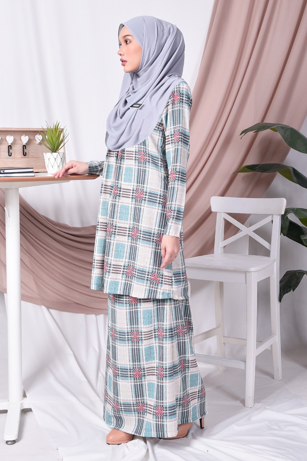 Baju Kurung Pleated Tiara - Peach