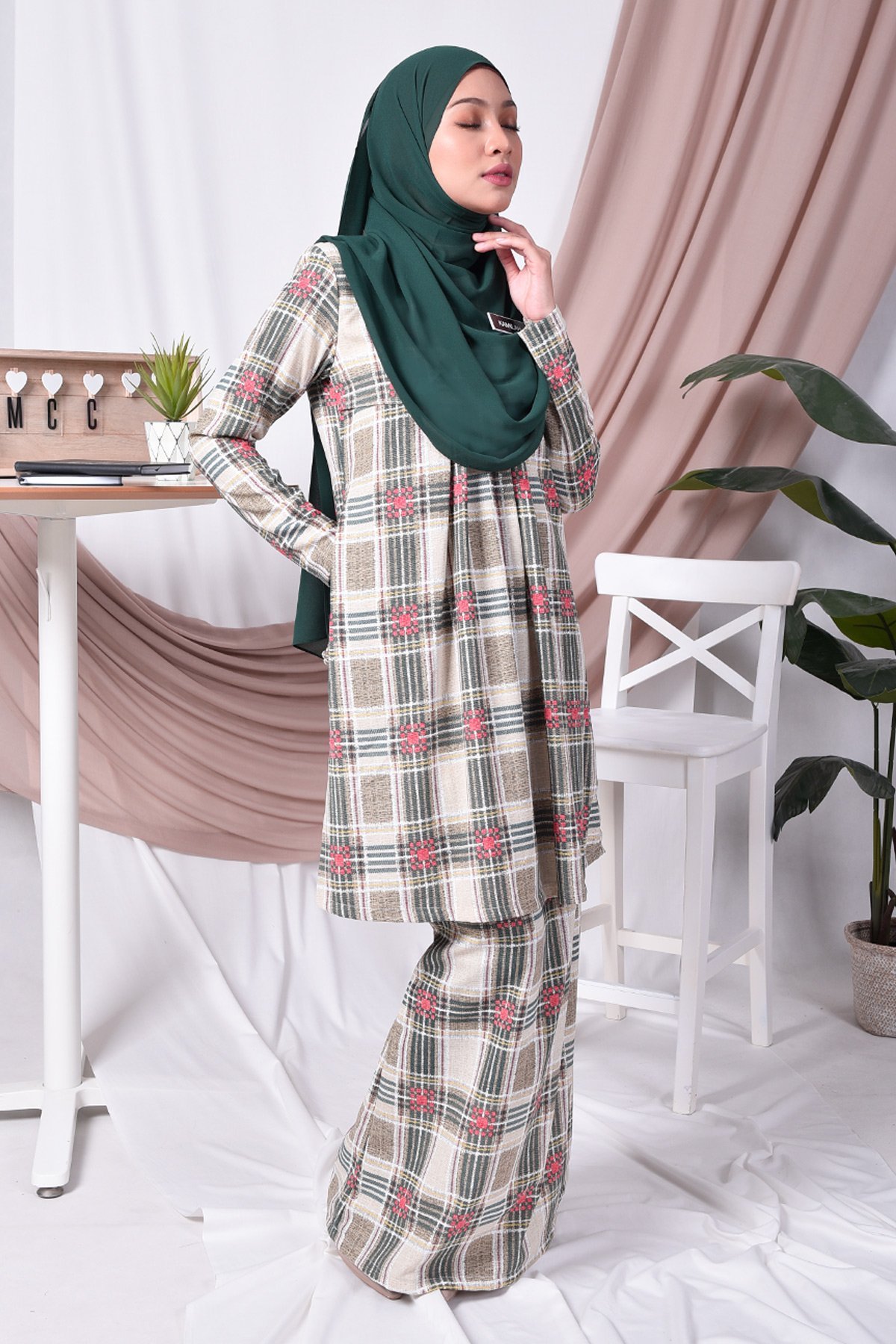 Baju Kurung Pleated Tiara - Pink