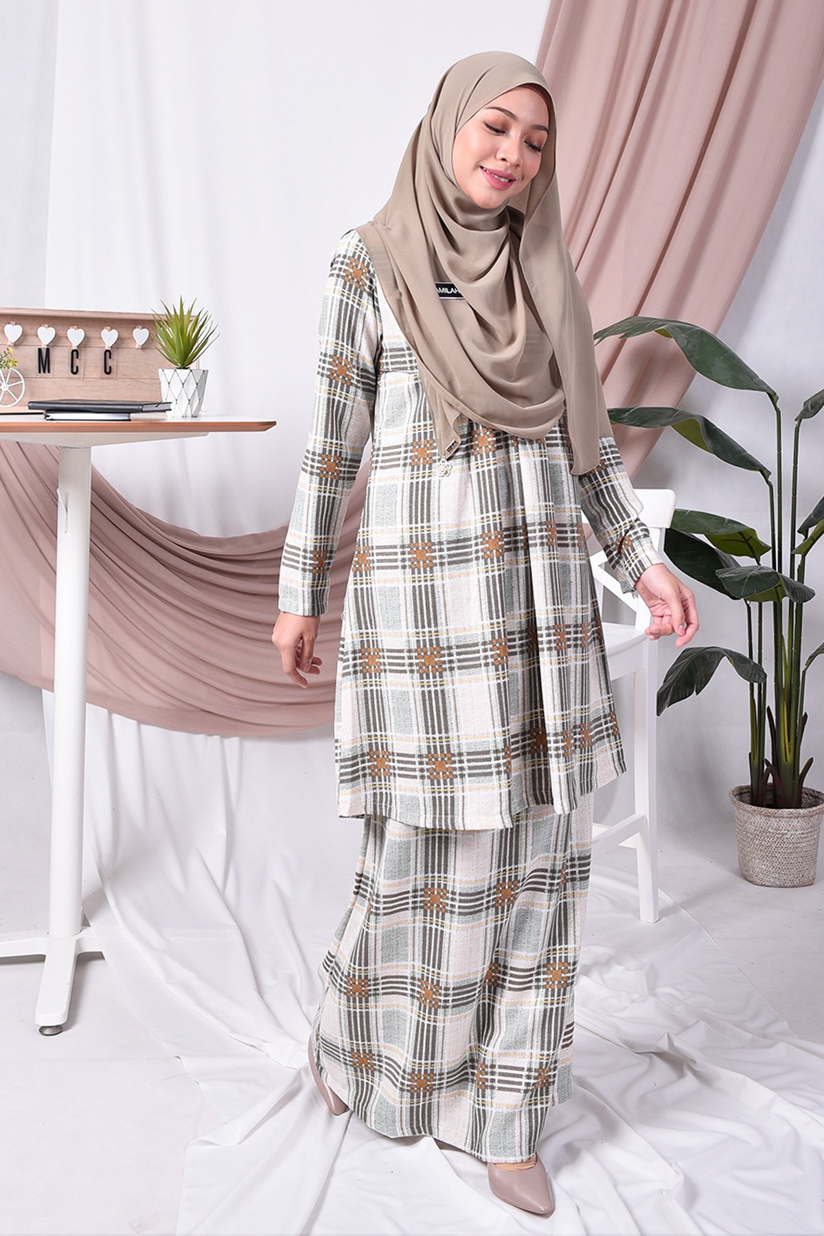 Baju Kurung Pleated Tiara - Brown